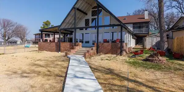 1652 Rogers Road