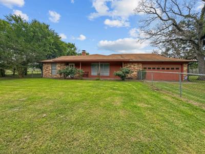 130 W Waller Road