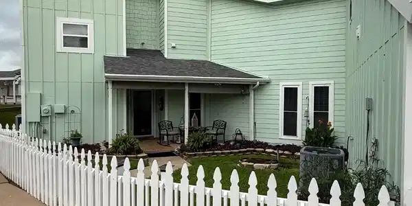 628 Harbor Circle