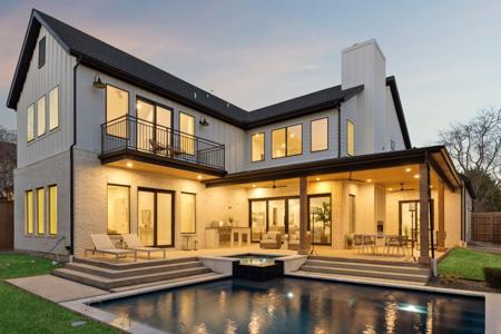 1811 Bermuda Street