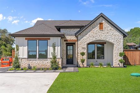 910 Tree Drive