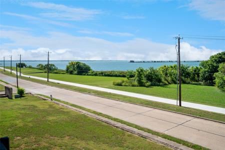 5809 Lake Hubbard Parkway