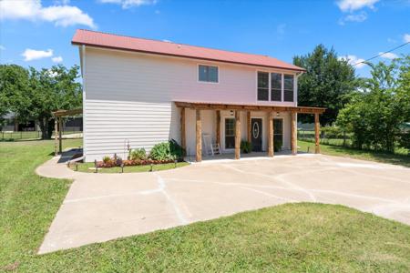 306 Lazy Cane Ranch Road
