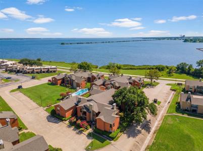 5909 Lake Hubbard Parkway