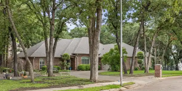 417 Schooner Drive