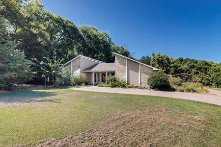 145 Willow Bend Street