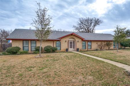 206 Edgewood Drive