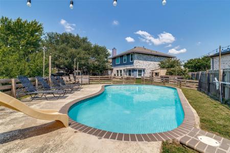 8321 Bristol Court