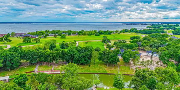 205 Tonkawa Trail