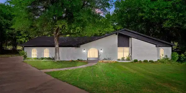 8524 Lake Country Drive