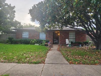 5705 Kerry Lane