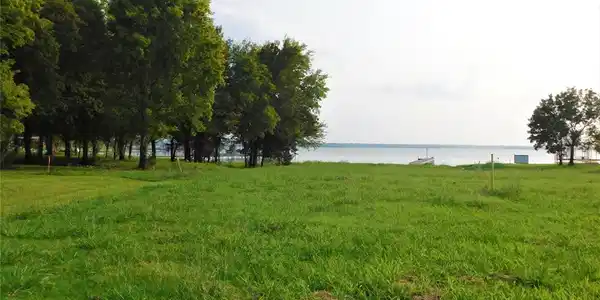 L 525 The Shores Drive