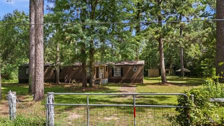 21039 Woodland Lane