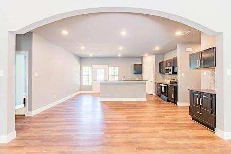212 Navajo Trail