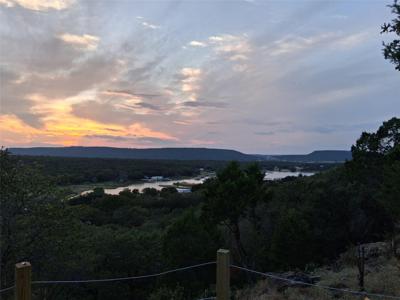 4915 S Lakeview Drive