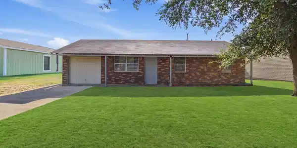 1836 Coral Road