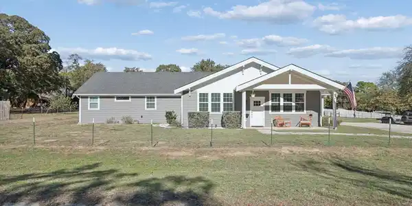 7232 Courtney Drive