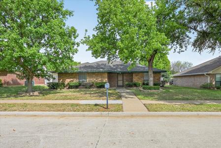 1405 Flamingo Drive