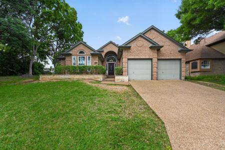 2365 Glen Ridge Drive