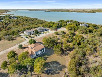 1123 Mallard Pointe Drive
