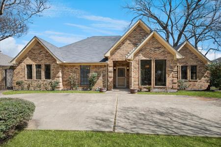 2010 Oak Trail Drive