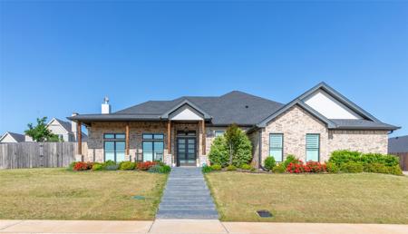 6716 Chisholm Trail
