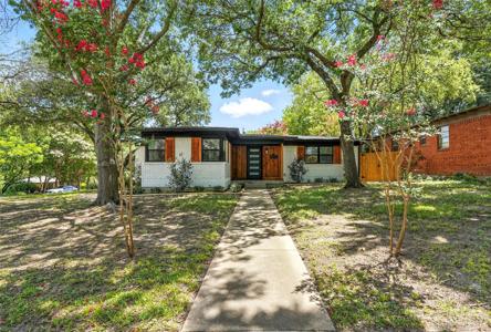 841 Lake Terrace Circle