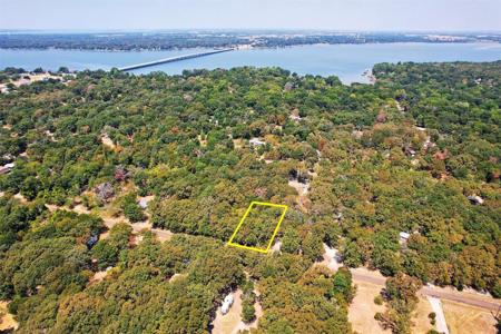 147 Golden Oaks Drive
