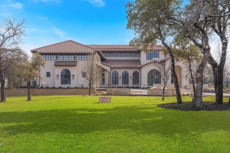 10717 Arrowhead Point Drive