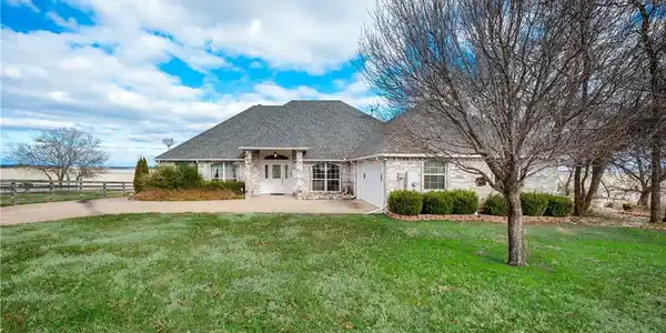 419 Meandering Way