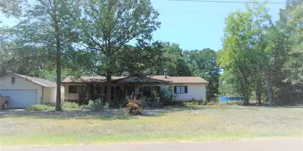 186 Albany