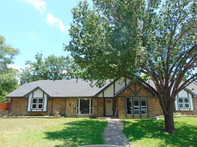 2714 Country Club Parkway