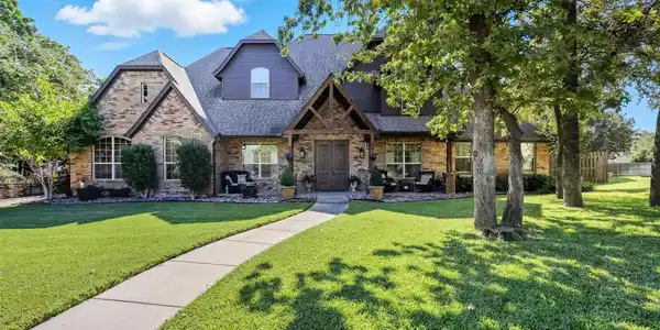 1304 Crows Nest Court