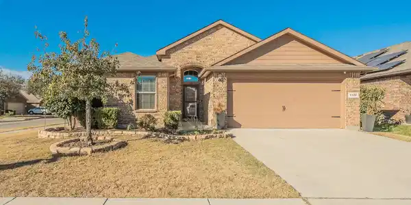 1124 Forest Glen Drive