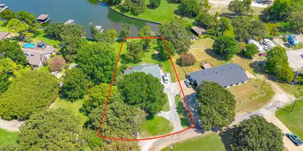 124 SE County Road 3186
