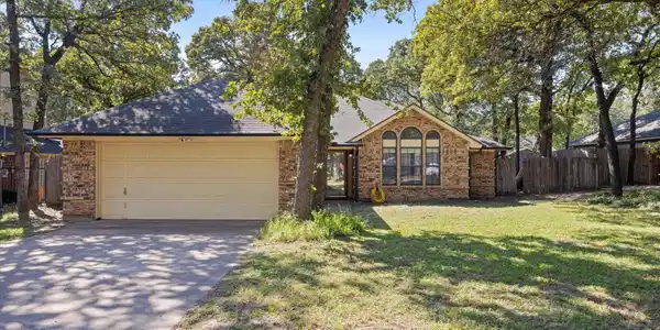 416 Misty Oaks Street