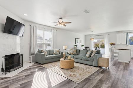 1005 Oakcrest Drive