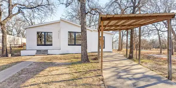 1328 Pelican Circle