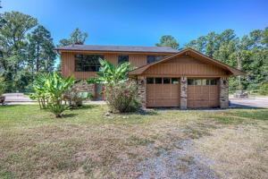 202 W Lake Road