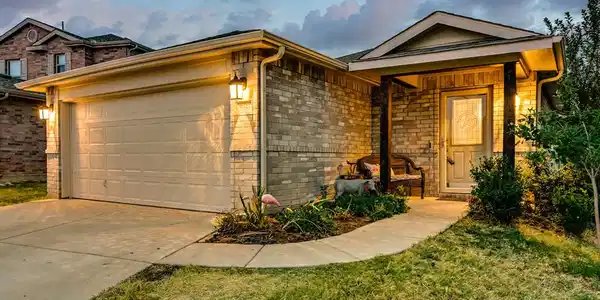 5948 Ridge Lake Drive