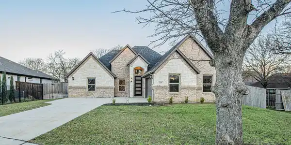 1617 sea breeze Court