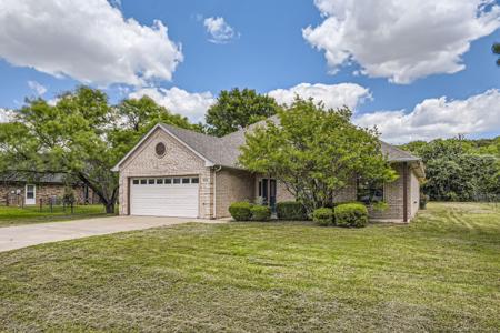 913 Charles Court