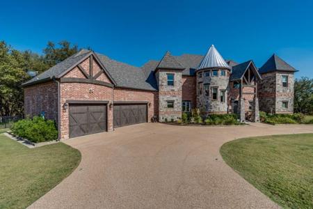 19069 Lakeview Court