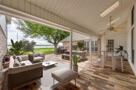 3306 Bluffview Drive