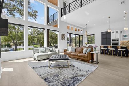 111 Nob Hill Circle