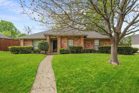805 Lake Meadows Drive