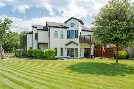 2856 Peninsula Drive