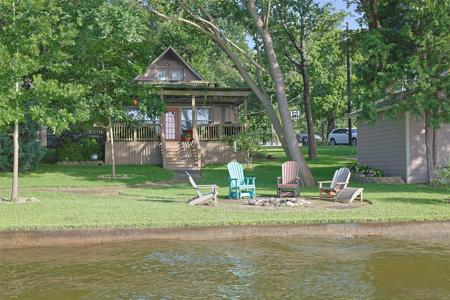 105 N Oak Acres Drive