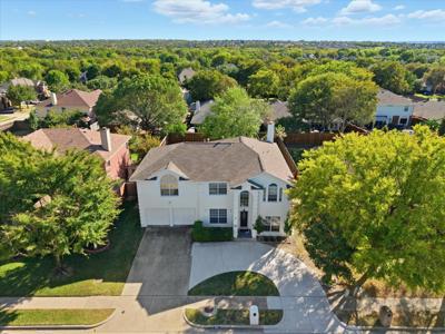 809 Oak Hollow Lane
