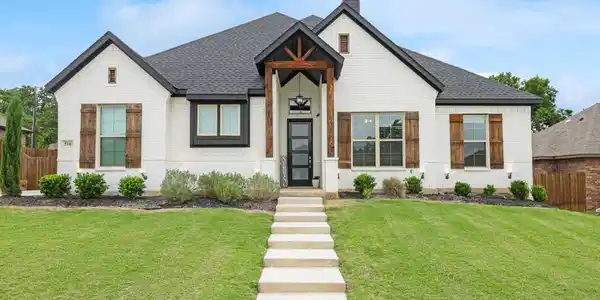 516 Woodland Drive